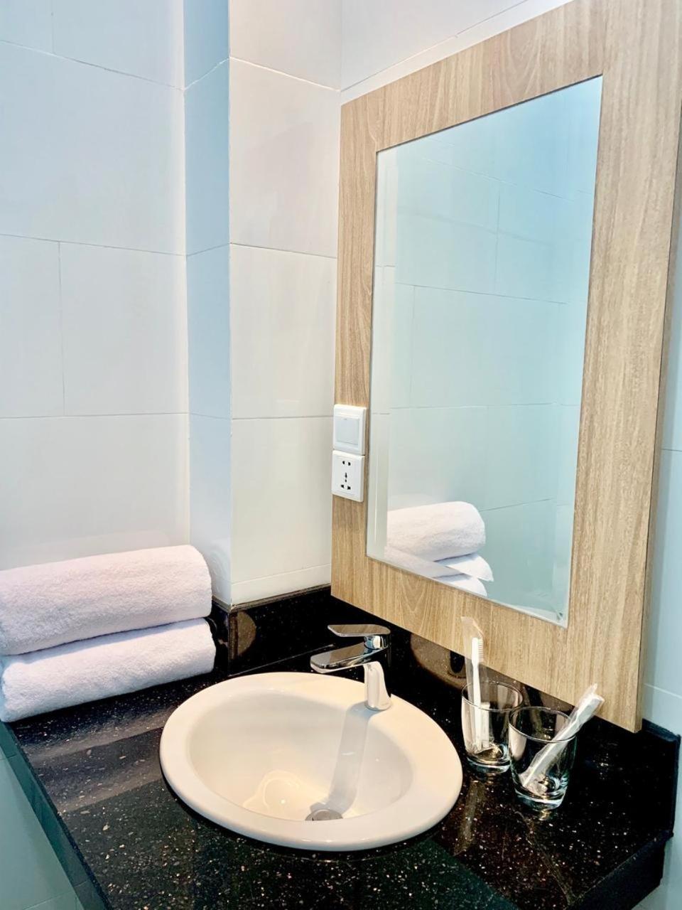 Bintan Lumba Lumba Inn Hotel Tanjung Pinang Eksteriør billede